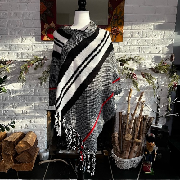 Ardene- Striped Poncho with fringe - Picture 2 of 8